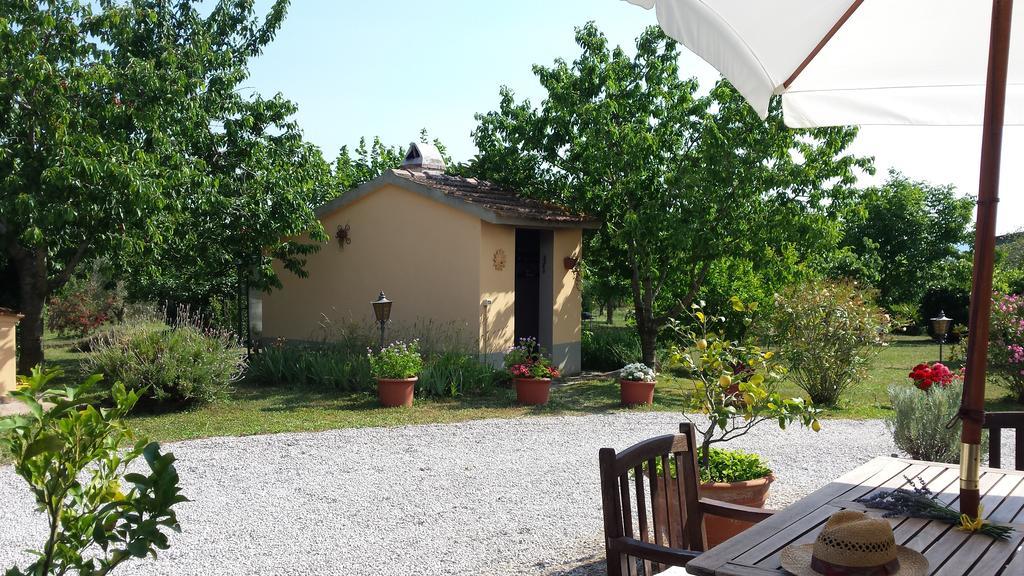 Agriturismo Podere La Cascata Villa มัสซามาริตติมา ภายนอก รูปภาพ